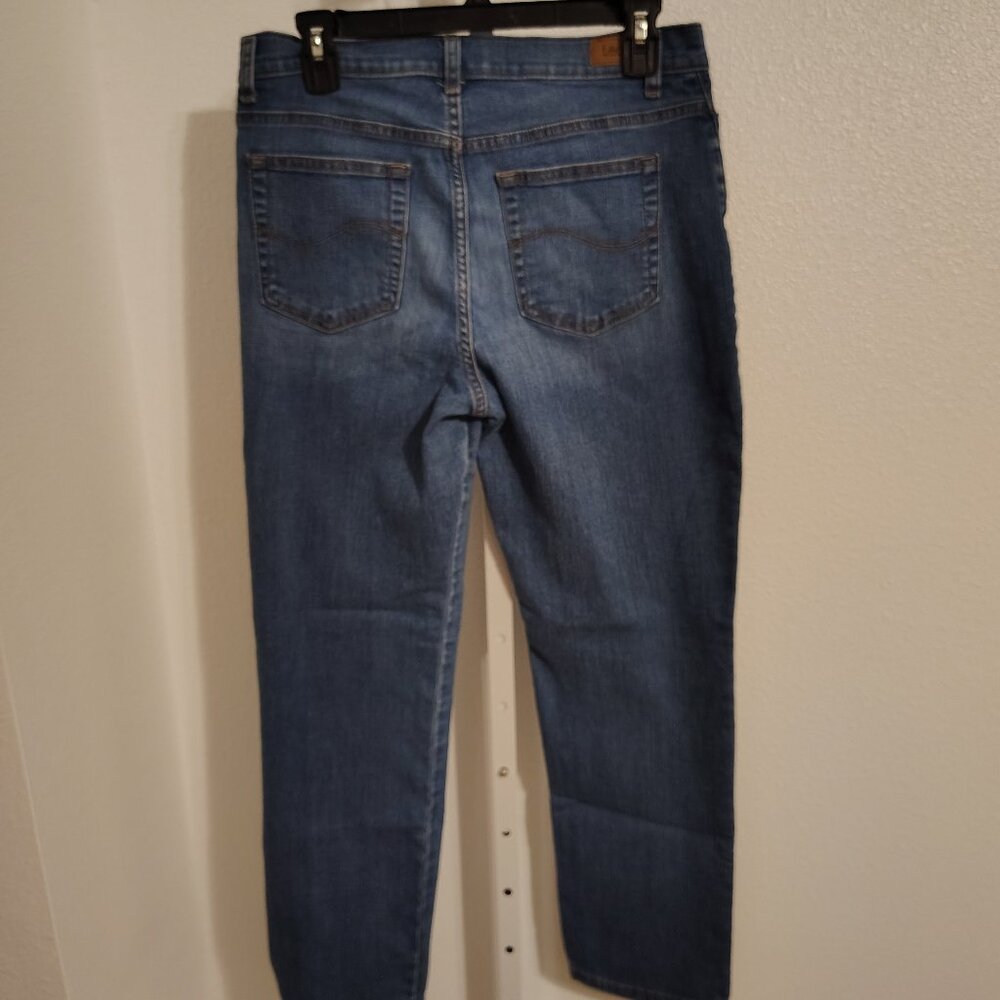 Lee Relaxed Fit Straight Leg Mid Rise Women's Jeans Size 12 Short Denim Blue